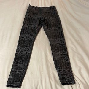 Gray Armor Light n Tight Hi Rise Legging 28